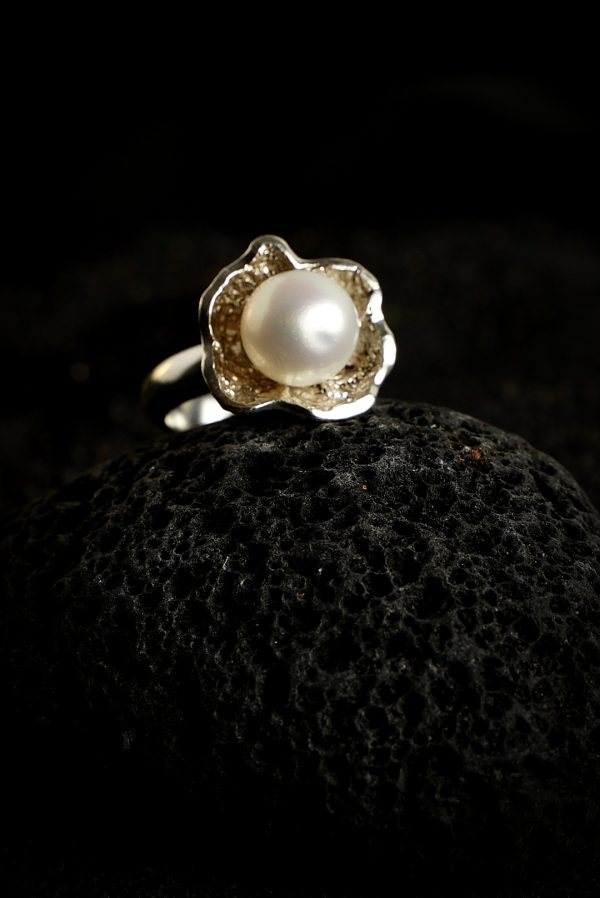 El anillo «Flor» plata de ley 925 con perla, 12,7 gramos